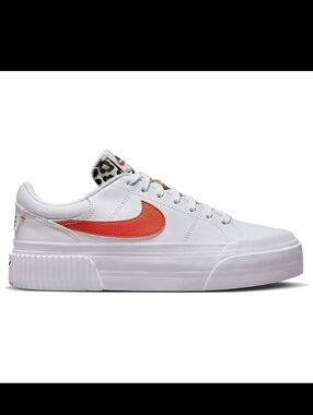 NIB Nike Court Legacy Lift Size 8